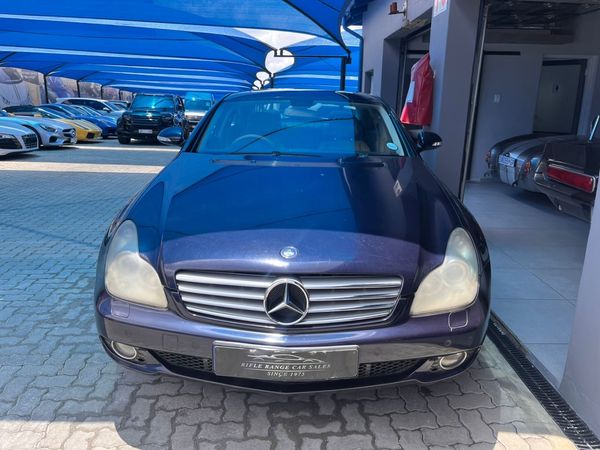 2005-Mercedes-Benz-CLS-500 image:2