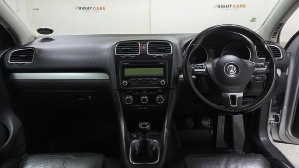 2009-Volkswagen-Golf-VI-20-TDI-Highline image:12