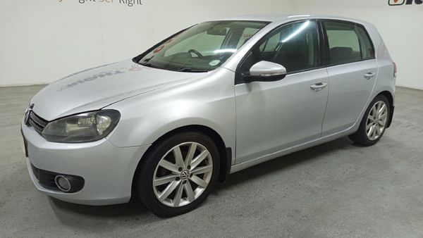 2009-Volkswagen-Golf-VI-20-TDI-Highline image:7