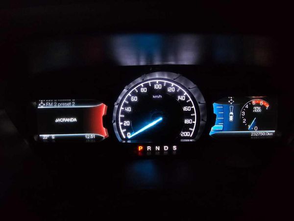 2019-Ford-Everest-32-TDCi-LTD-4x4-Auto image:12