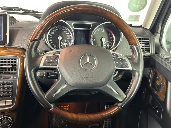 2015-Mercedes-Benz-G-Class-G-350-Bluetec image:12