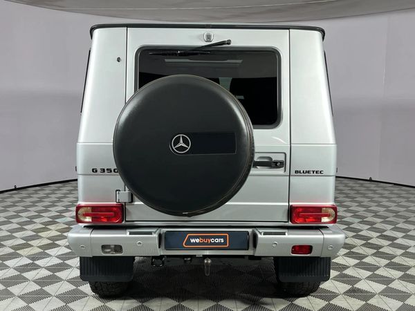 2015-Mercedes-Benz-G-Class-G-350-Bluetec image:17