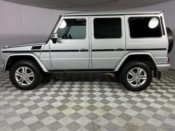 2015-Mercedes-Benz-G-Class-G-350-Bluetec image:18