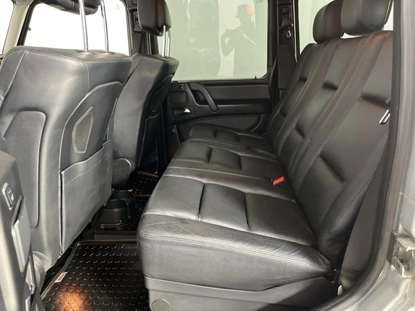 2015-Mercedes-Benz-G-Class-G-350-Bluetec image:3