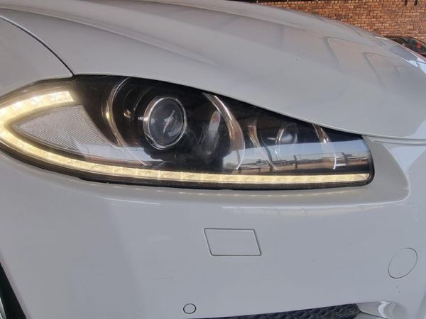 2013-Jaguar-XF-30-D-S-Premium-Luxury image:6