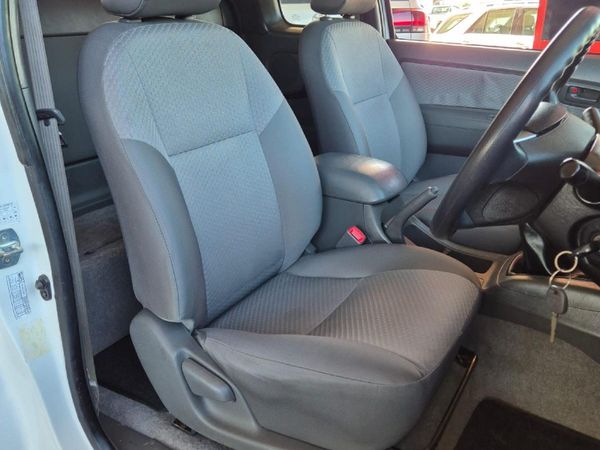 2015-Toyota-Hilux-25-D-4D-Raised-Body-SRX-Xtra-Cab image:11