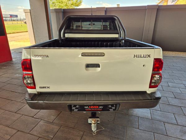 2015-Toyota-Hilux-25-D-4D-Raised-Body-SRX-Xtra-Cab image:3