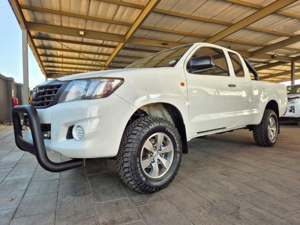 2015-Toyota-Hilux-25-D-4D-Raised-Body-SRX-Xtra-Cab image:6