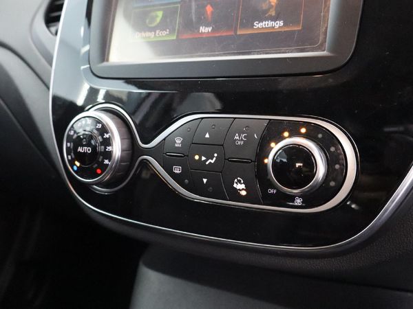 2018-Renault-Captur-12T-Dynamique-5-dr-88kW image:11