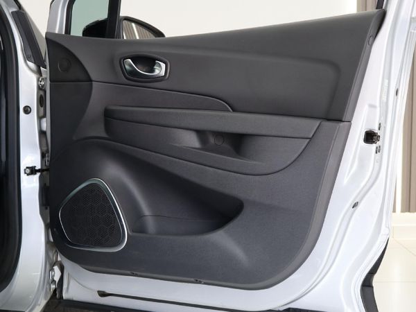 2018-Renault-Captur-12T-Dynamique-5-dr-88kW image:7