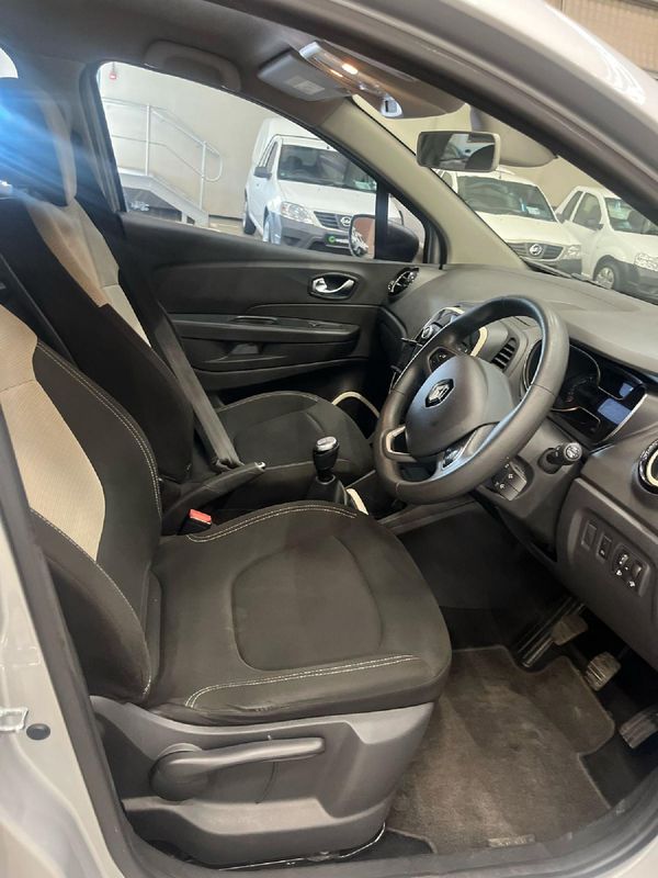 2019-Renault-Captur-900T-Dynamique-66kW image:10