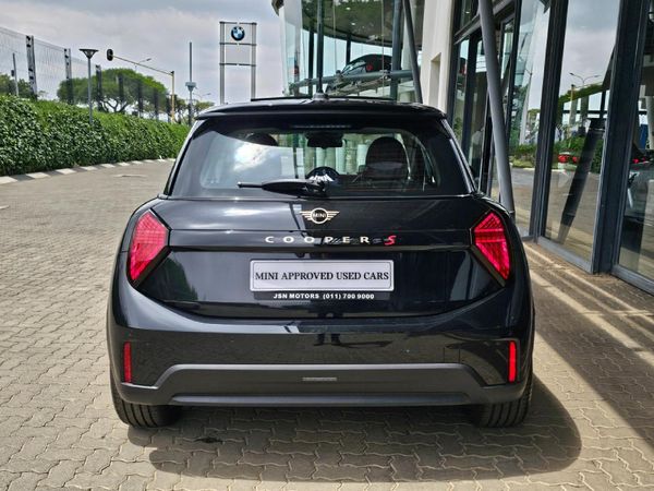 2024-MINI-Hatch-Cooper-S-Auto image:4