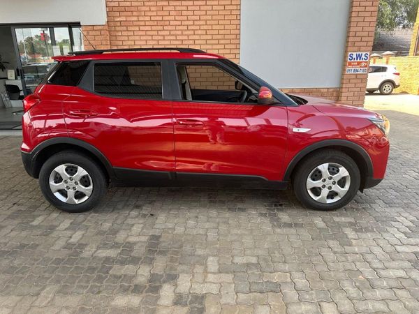 2021-Mahindra-XUV-300-12T-W6 image:6