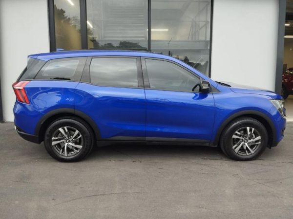 2025-Mahindra-XUV-700-20-AX5-Auto image:1