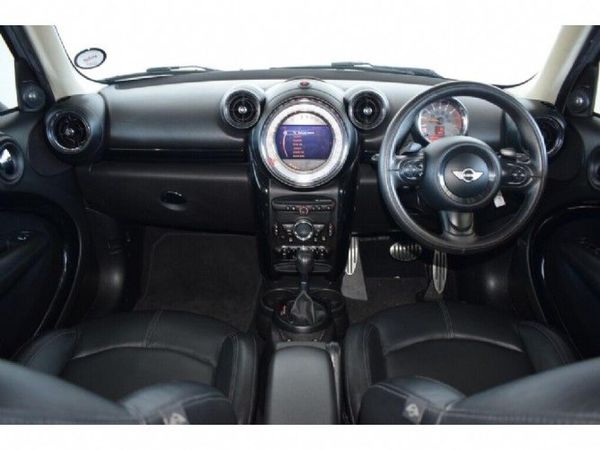 2015-MINI-Countryman-Cooper-S-Auto image:10
