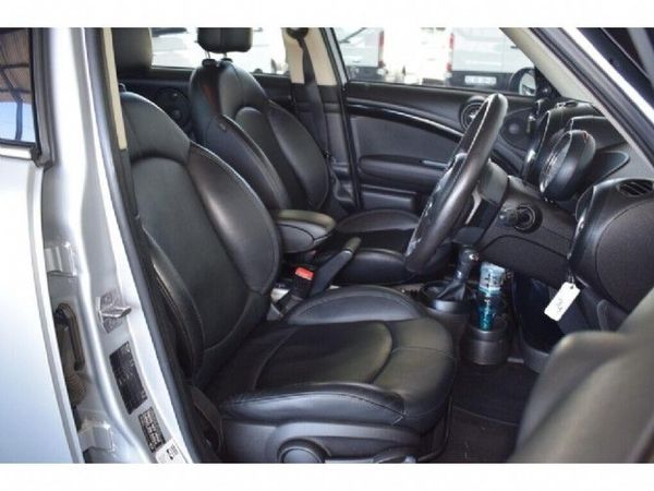 2015-MINI-Countryman-Cooper-S-Auto image:7