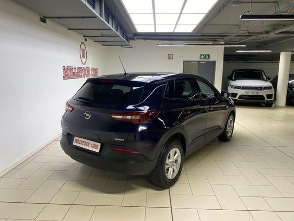 2019-Opel-Grandland-X-16T-Auto image:4