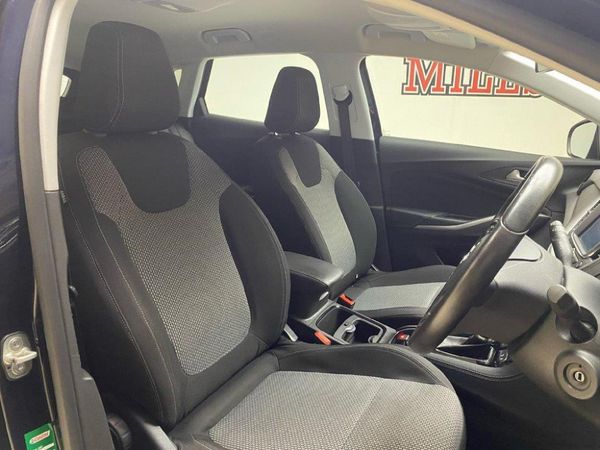 2019-Opel-Grandland-X-16T-Auto image:7