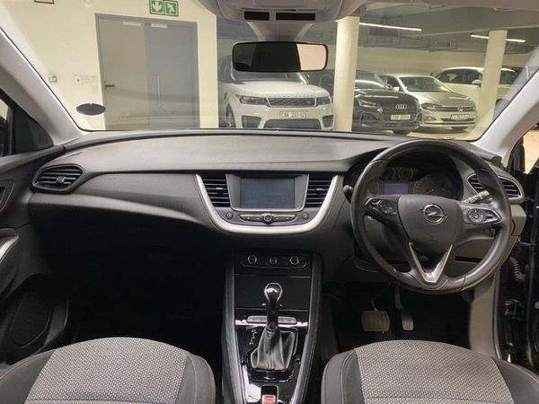 2019-Opel-Grandland-X-16T-Auto image:8