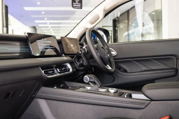 2026-GWM-P-Series-P300-24TD-LT-Double-Cab-Auto image:9