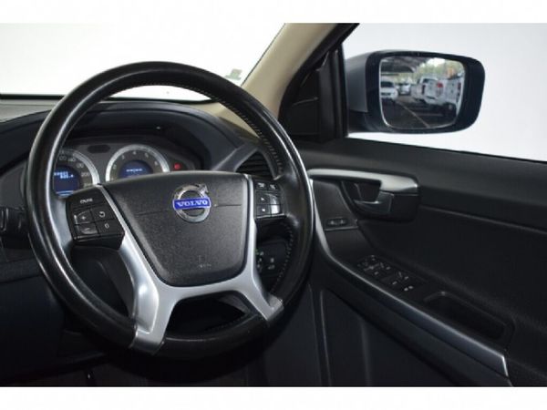 2010-Volvo-XC60-30-T-Auto image:10