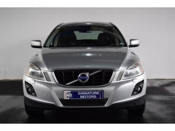 2010-Volvo-XC60-30-T-Auto image:1