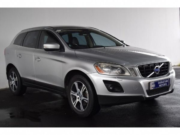 2010-Volvo-XC60-30-T-Auto image:2