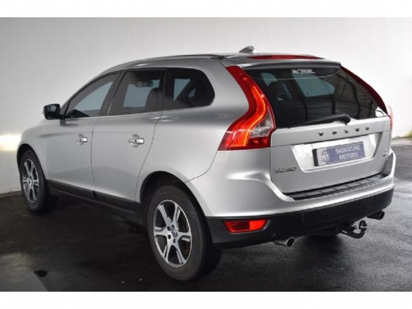 2010-Volvo-XC60-30-T-Auto image:6