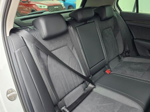 2025-Volkswagen-Golf-14-TSI-Life-Auto-110kw image:10
