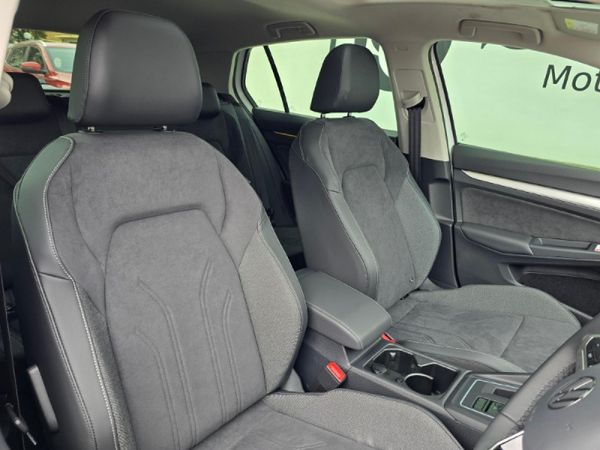 2025-Volkswagen-Golf-14-TSI-Life-Auto-110kw image:11