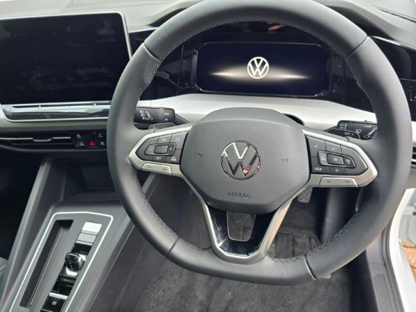 2025-Volkswagen-Golf-14-TSI-Life-Auto-110kw image:12