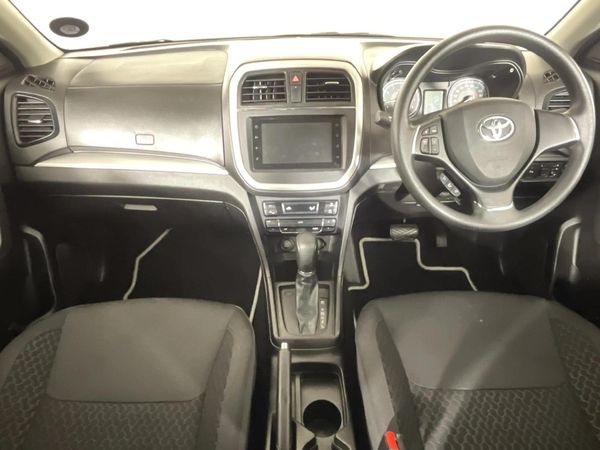 2022-Toyota-Urban-Cruiser-15-Xs-Auto image:1