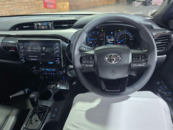 2025-Toyota-Hilux-28-GD-6-Raised-Body-Legend-Auto-Double-Cab image:7