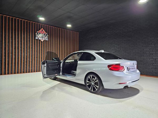 2020-BMW-2-Series-220i-Coupe-Sport-Line-Shadow-Edition image:21