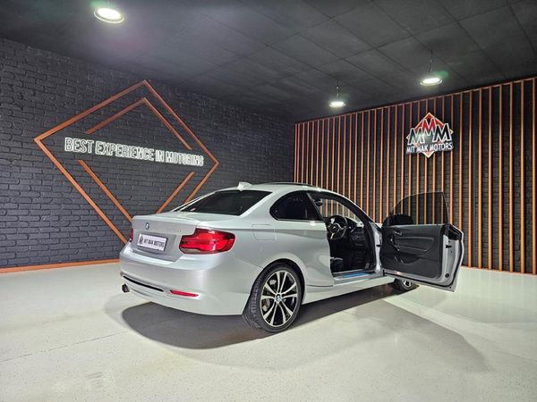 2020-BMW-2-Series-220i-Coupe-Sport-Line-Shadow-Edition image:23
