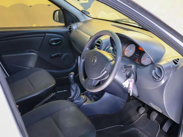 2021-Nissan-NP200-15-dCi-Safety-Pack image:15