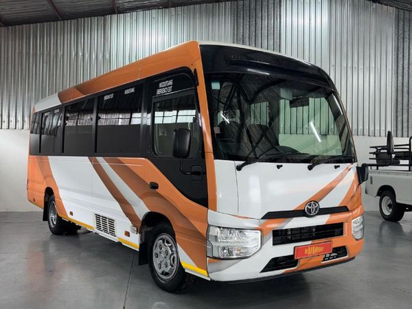 Used Toyota Coaster 2.8D GL Auto 23 Seater for sale in Free State ...