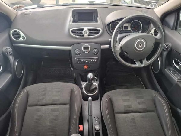 2010-Renault-Clio-III-16-Dynamique-5-dr image:13