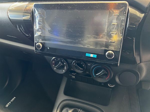 2026-Toyota-Hilux-24-GD-6-EC-6MT image:12