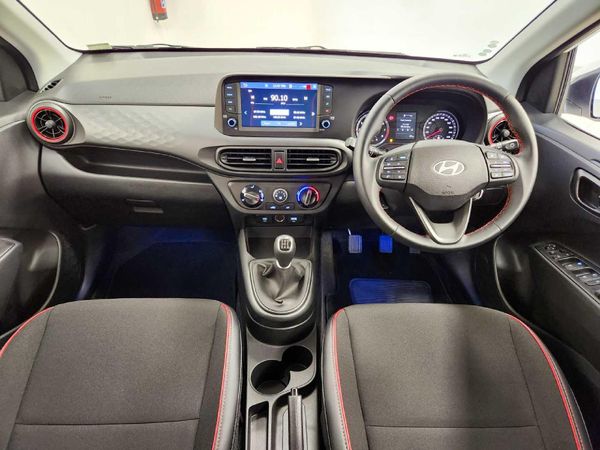 2025-Hyundai-Grand-i10-10-Fluid image:9