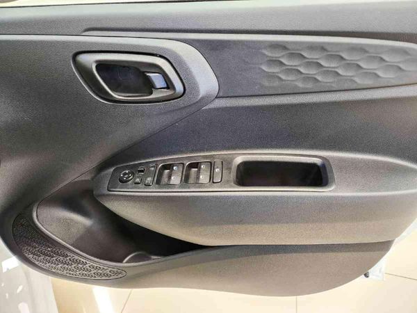 2025-Hyundai-Grand-i10-10-Fluid image:11