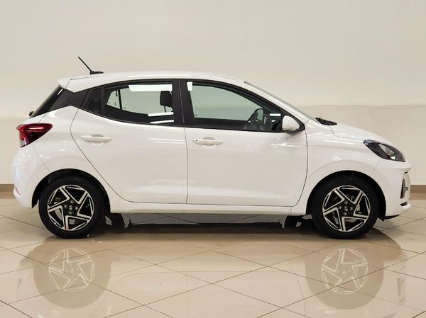 2025-Hyundai-Grand-i10-10-Fluid image:2