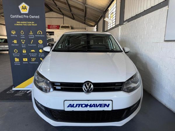 2011-Volkswagen-Polo-16-Comfortline-5-dr image:2