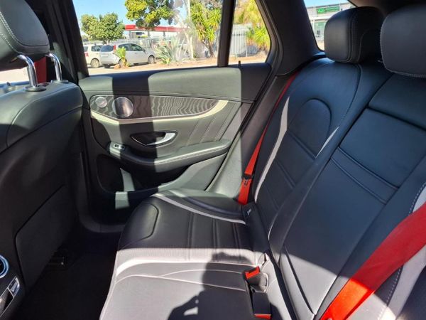 2019-Mercedes-AMG-GLC-63-S-AMG-4Matic image:21
