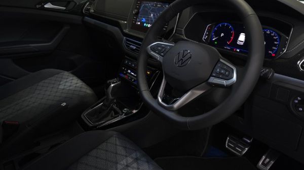 2026-Volkswagen-T-Cross-10-TSI-R-Line-Auto image:9