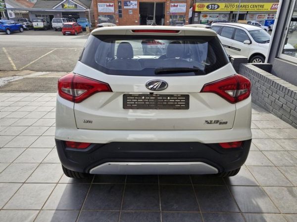 2019-Mahindra-XUV-300-15D-W8 image:4