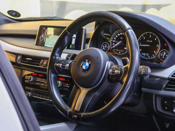 2014-BMW-X5-M50d image:13