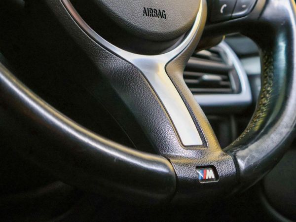 2014-BMW-X5-M50d image:17