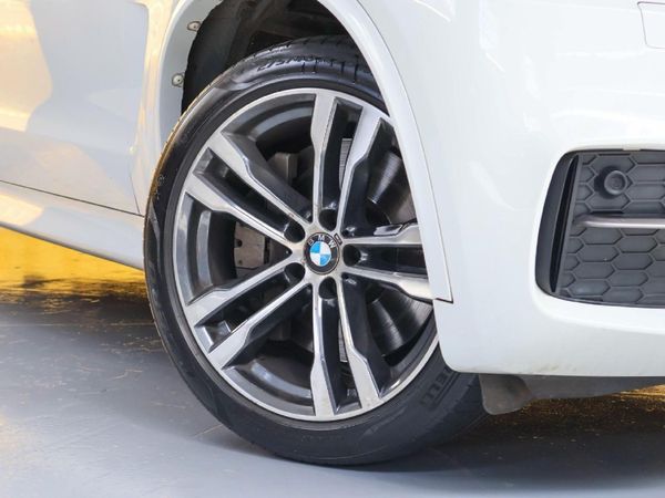 2014-BMW-X5-M50d image:5