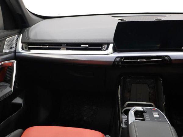 2025-BMW-X1-sDrive18d-M-Sport image:15